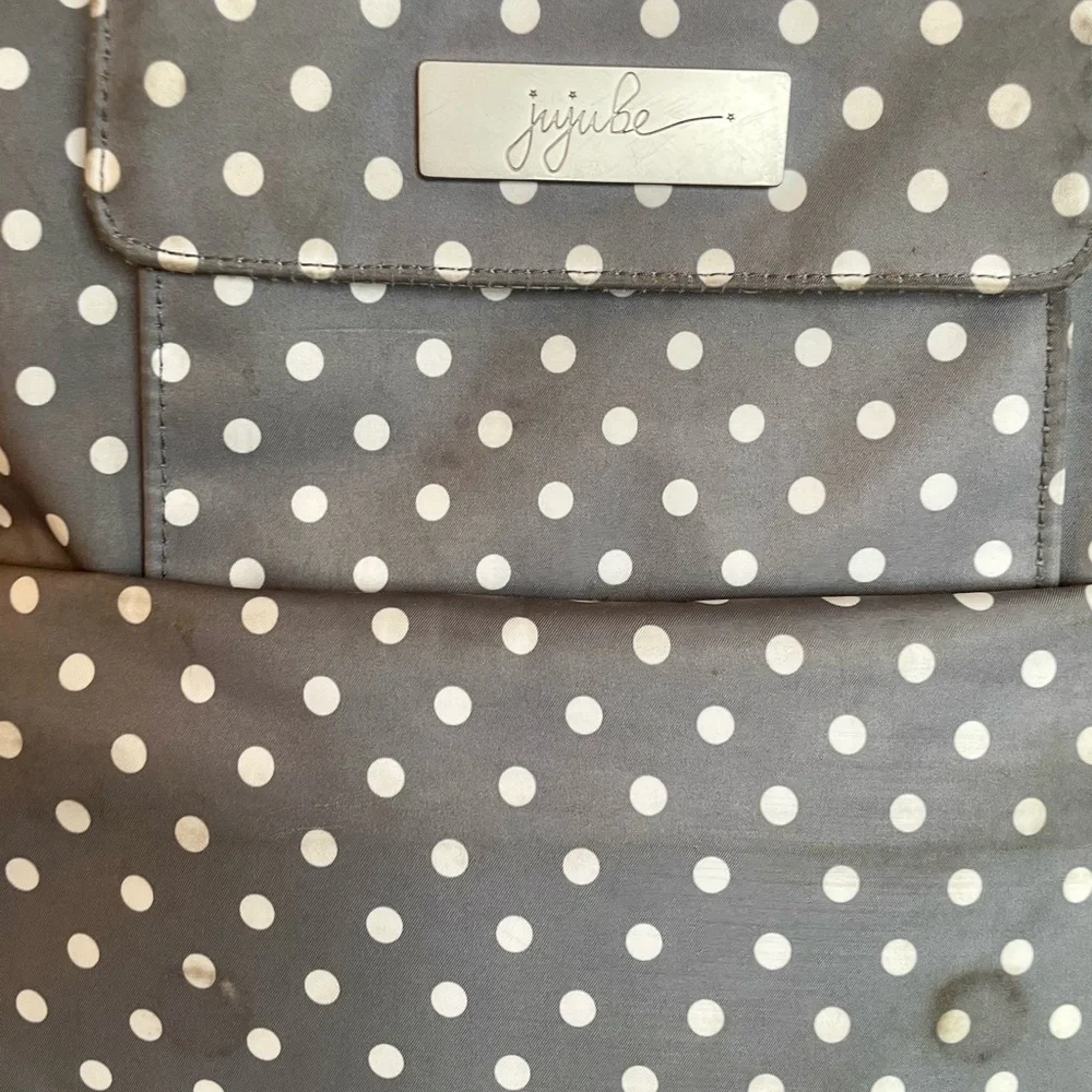 Jujube diaper bag, gray polka dot, super handy and in a good shape